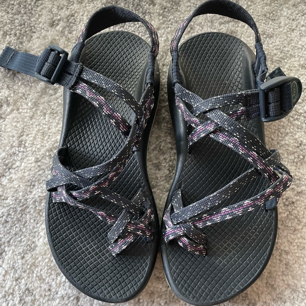 Chacos womens size 6